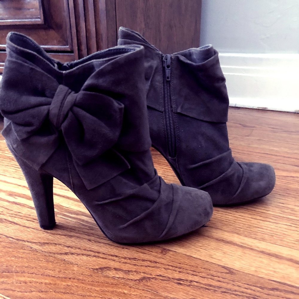 Gianni Bini Gray Ankle Booties